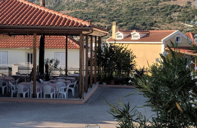 Petros Taverna